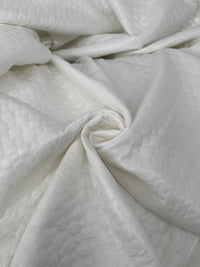 Regenerating mattress protector with capsule fabric - CAPS